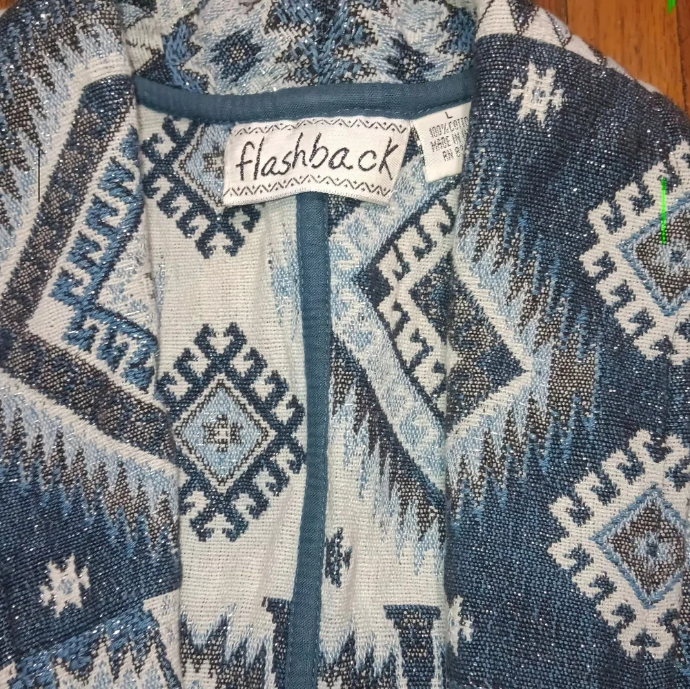 Flashback Geometric Patterned Jacket - Picture 3 of 5